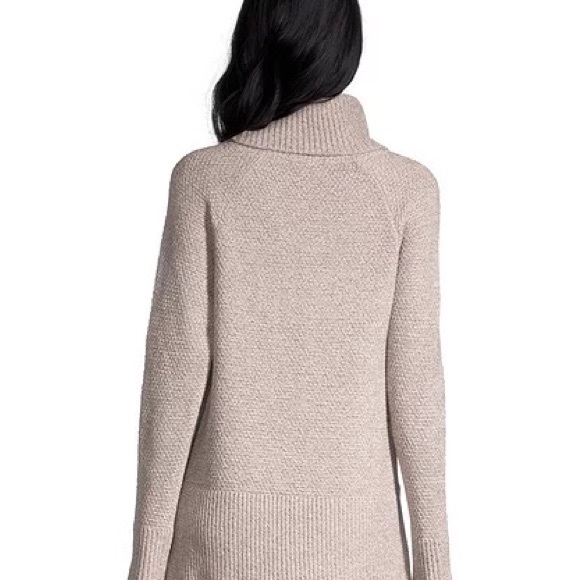 Woods Irvine Turtleneck Sweater - Picture 2 of 4